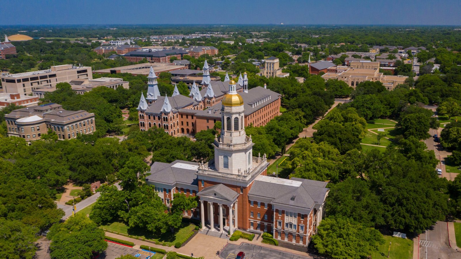 International Academic Scholarships 2022 - Baylor University