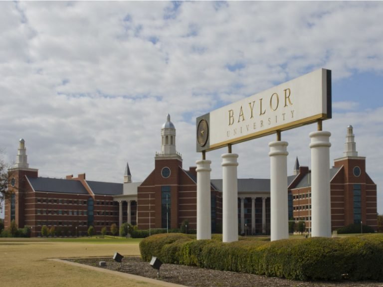 International Academic Scholarships 2022 - Baylor University
