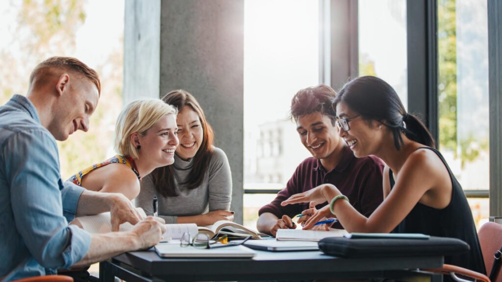 Employer Partnership Scholarships for International Students at University of Surrey